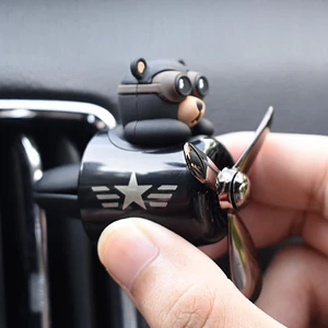 Pervaneli Siyah Klima Süsü Oto Koku Klipsi Sallanan Başlı Pilot Siyah Ayı Araba Hava Ferahlatıcı Maskot