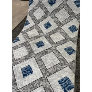 Kabartmalı Halı Dokusunda Jel Kaymaz Taban Yıkanabilir Kesme Yolluk Üst Kalite Mavi Beyaz Desen