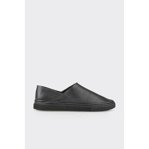 Siyah Deri Kadın Spor Ayakkabı