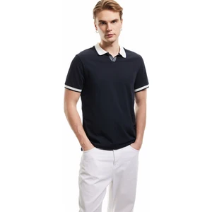 Slim Fit Pamuklu Renk Kontrast Detaylı Kısa Kollu V Yaka Polo Tişört