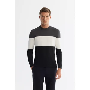 Avva Erkek Siyah Bisiklet Yaka Blok Renkli Triko Regular Fit Kazak A42Y5032