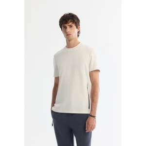 Erkek Ekru Bisiklet Yaka Baskılı Elastan T-shirt A42y1017