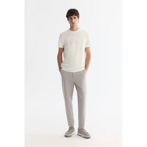 Erkek Açık Gri Carrot Fit Diyagonal Desenli Örme Pantolon A42Y3061