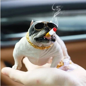 Pitbull Köpek Beyaz Araba Içi Torpido Üstü Simülasyon Araba Aksesuarları Araba Süs