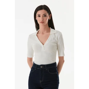 Önü Düğmeli Polo Yaka Bluz
