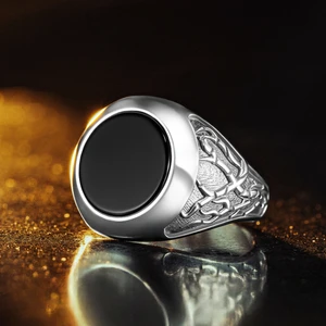 Ring Of The King 925 Ayar Gümüş Kök Desenli Yuvarlak Siyah Oniks Taşlı Erkek Yüzük