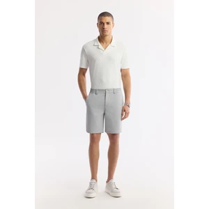 Avva Erkek Açık Gri Yanı Lastikli Gofreli Bi-Stretch Slim Fit Chino Şort A51Y3730