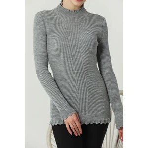 Kadın Gri Kol ve Yaka Ucu Dantel Fırfır Detay Yarım Balıkçı Triko Kazak