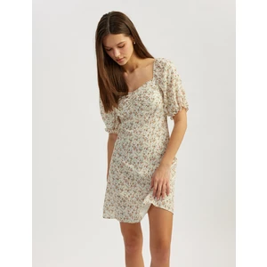 Viskon Kalp Yaka Balon Kollu Büzgülü Çiçekli Mini Elbise