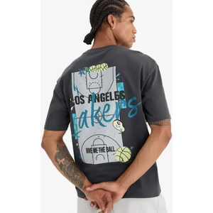 NBA Los Angeles Lakers Boxy Fit Bisiklet Yaka Sırt Baskılı Kısa Kollu Tişört E0133AX25SP