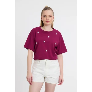 2150-11 Kalp Nakışlı Bisiklet Yaka Tişört Bordo