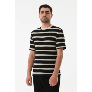 Çizgili Ajurlu Bisiklet Yaka Triko Tişört