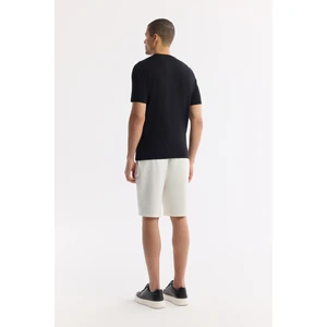 Avva Erkek Siyah Bisiklet Yaka Viskon Karışımlı Dokulu Triko Regular Fit T-Shirt A51Y5163