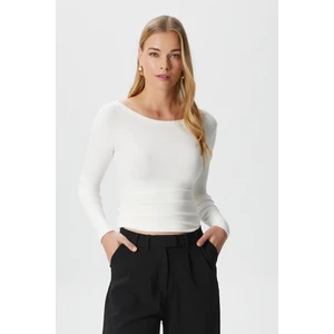 Kayık Yaka Uzun Kollu Ekru Soft Top / Bluz
