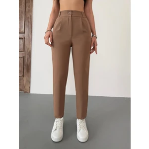 Kadın Yüksek Bel Lastikli Havuç Kesim Pensli Kumaş Pantolon