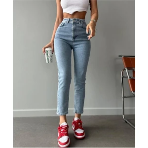 Mom Jean Likralı Kar Yıkama Jean Pantolon ( 1 Beden Büyük Alın )