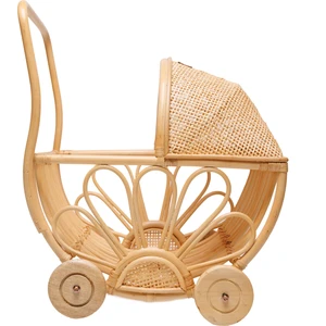 Rattan Oyuncak Çiçekli Bebek Arabası