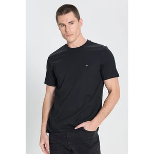 Relaxed Fit Small Logo Siyah Erkek Kısa Kol T-Shirt