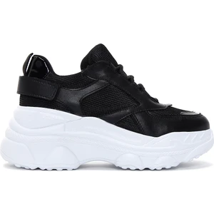 Kadın Siyah Kalın Tabanlı Sneaker 25SFE210114