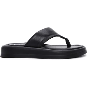 Kadın Siyah Parmak Arası Deri Terlik 25SFD360318