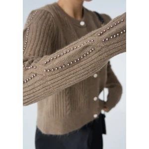 Kolları Incili Triko Hırka