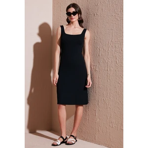 Streç Slim Fit Kare Yaka Kalın Askılı Midi Boy Elbise Bayan Elbise 5866102