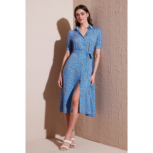 Desenli Regular Fit Yırtmaçlı Midi Boy Kemerli Gömlek Elbise Bayan Elbise 6782106