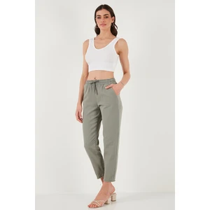 Pamuklu Normal Bel Regular Fit Düz Paça Pantolon Bayan Pantolon 668YP42282S4