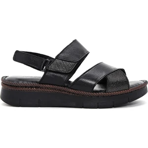Kadın Siyah Bilekten Bantlı Deri Comfort Sandalet 25SFD320418