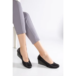 Analin Shoes Kadın  Deri Lazerli Dolgu Topuklu Ayakkabı - Siyah