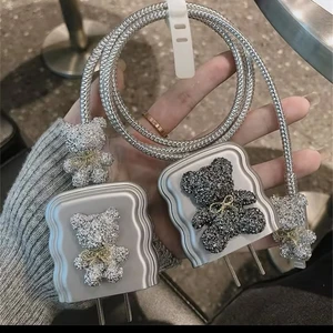 Koso Siyah Ayıcıklı Apple iPhone 18/20/22 W Şarj Aleti Adaptörü ve Kablosu Koruma Seti