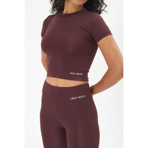 Lesa Wear Soft Touch Bedene Oturan Spor Crop T-Shirt Short Fitted
