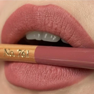 Miss Tais Dudak Kalemi 761 Renkli Suya Dayanıklı 1 Adet Profesyonel Makyaj İçin