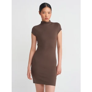 91304 Dik Yaka Streç Mini Elbise-Koyu Vizon