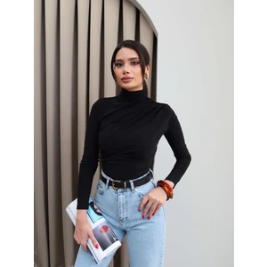 Omuz ve Bel Pile Detaylı Bluz