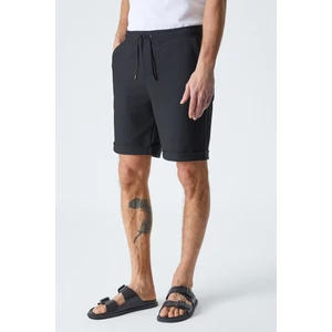 Ardıan Erkek Comfort Fit Cepli Kordonlu Lastikli Bel Siyah Şort & Bermuda