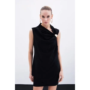 Tek Omuz Aksesuarlı Bluz - Siyah