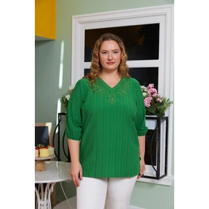 Yaka Nakış ve Taş Detaylı Büyük Beden Krinkıl Bluz Yeşil