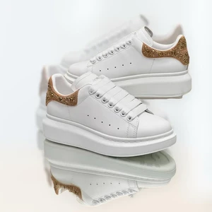 Mcqueen Women's Sneakers - Sneaker In White/gold Shiny - Alexander Mcq Kadın Sneaker