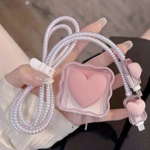 Brokoli Home Apple iPhone 18W/20W Uyumlu Şarj Kılıfı, Şarj Kablosu Örme Aparatı, Kablo Koruyucu Aparatı,pembe Kalp