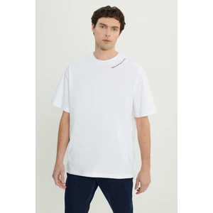 Altınyıldız Classics %100 Pamuk Oversize Fit Rahat Kesim Bisiklet Yaka Baskılı Tişört