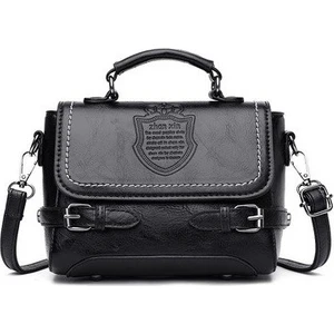 She Life Harf Rozetli Şık Kadın Çapraz Askılı Omuz Çantası (Yurt Dışından)