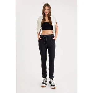 Beli Simli Bağcıklı Havuç Kesim Pantolon