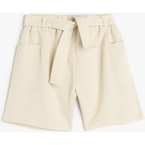 Viskon Karışımlı Cepli Kemer Detaylı Bermuda Şort