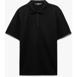 Kısa Kollu Waffle Dokulu Regular Fit Basic Yarım Fermuarlı Tişört