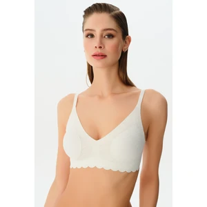 Invisible Soft Dantelli Lazer Kesim Balensiz Sütyen