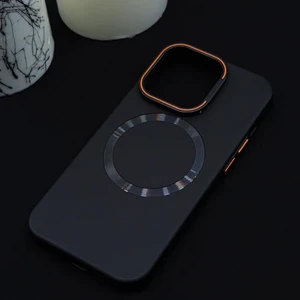 iPhone 15 Pro Max Uyumlu Magnezyum Standlı ve Lens Hediyeli Lüks Kılıf