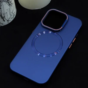 iPhone 15 Pro Max Uyumlu Magnezyum Standlı ve Lens Hediyeli Lüks Kılıf