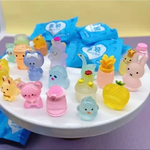 2 Adet Kawaii Sürpriz Paketli Karanlıkta Parlayan 2-3cm Mini Figür (Rastgele 2 Model Gönderilir)