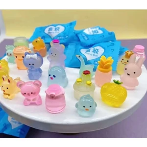 20 Adet Kawaii Sürpriz Paketli Karanlıkta Parlayan 2-3cm Mini Figür